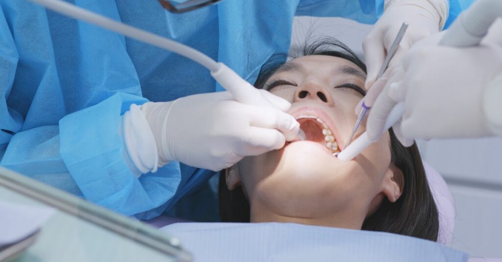 רפואת שיניים קוסמטית כיצד מרפאות שיניים יכולות לעזור לך להשיג את חיוך החלומות